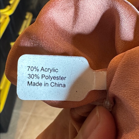 NWT Rose Pink Extra Large Satin Scrunchie - Picture 2 of 5